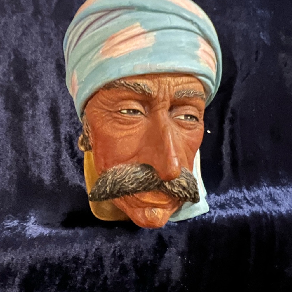Very Rare Vintage Albanian Bossons Chalkware